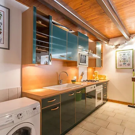 Avec Cheminee, Jardin Clos Et Equipements Bebe A Proximite De La Cote - Fr-1-306-842 *